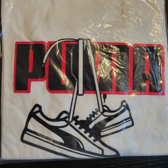 NWT Puma Graphic Sneaker Hang T-Shirt White L - Picture 6 of 6